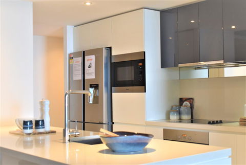 Gold Coast Private Apartments - H Residences, Surfers Paradise - Accommodation QLD 4