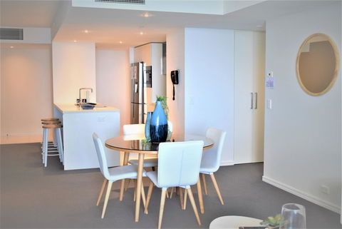 Gold Coast Private Apartments - H Residences, Surfers Paradise - Accommodation QLD 12