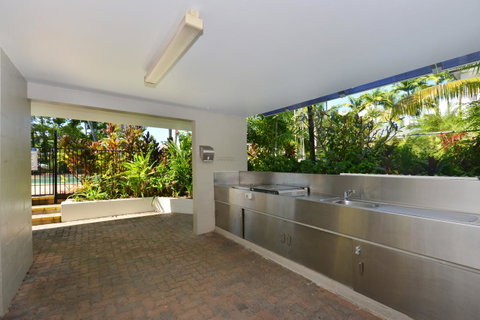 Seascape Holidays - Tropical Reef Apartments - Accommodation QLD 27