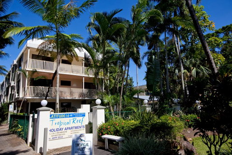 Seascape Holidays - Tropical Reef Apartments - Accommodation QLD 2