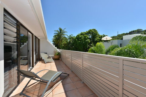 Seascape Holidays - Tropical Reef Apartments - Accommodation QLD 21
