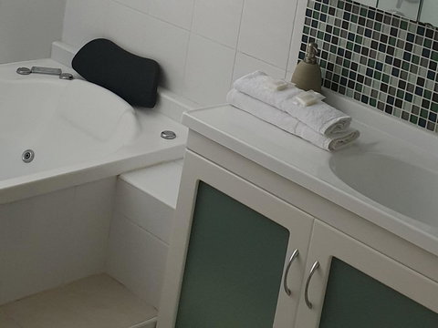 Oceania On Burleigh Beach - Accommodation QLD 17