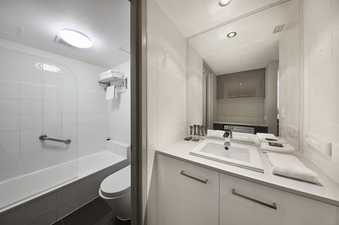 Novotel Surfers Paradise - Accommodation QLD 19