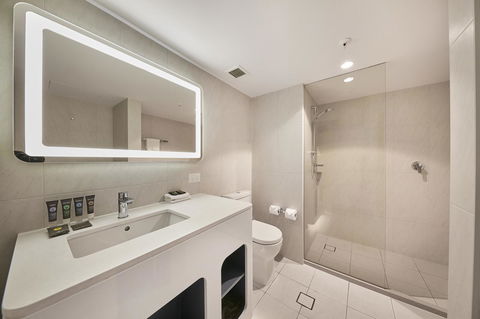 Novotel Surfers Paradise - Accommodation QLD 16