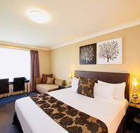 Best Western Plus Ambassador On Ruthven Motor Inn - Accommodation QLD