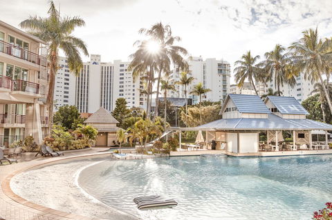 Novotel Cairns Oasis Resort - Accommodation QLD 1