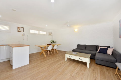 Lychee Tree Holiday Apartments - Accommodation QLD 24