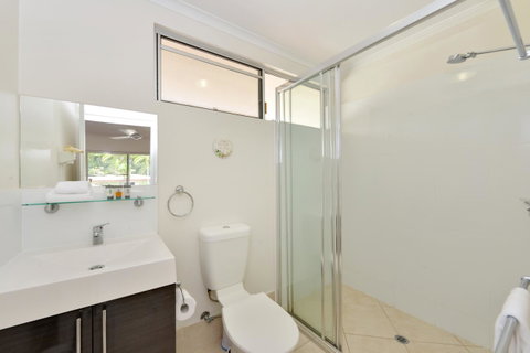 Lychee Tree Holiday Apartments - Accommodation QLD 42