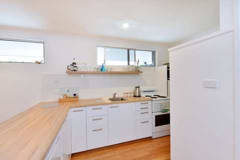 Lychee Tree Holiday Apartments - Accommodation QLD 36