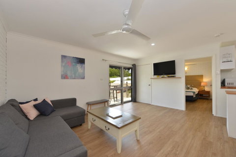 Lychee Tree Holiday Apartments - Accommodation QLD 22