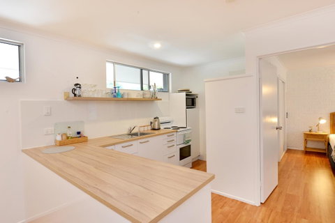 Lychee Tree Holiday Apartments - Accommodation QLD 37