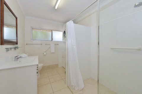 Lychee Tree Holiday Apartments - Accommodation QLD 11