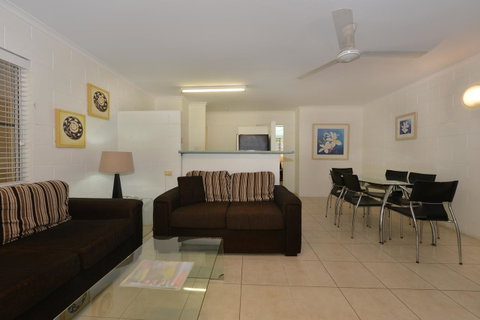 Lychee Tree Holiday Apartments - Accommodation QLD 1