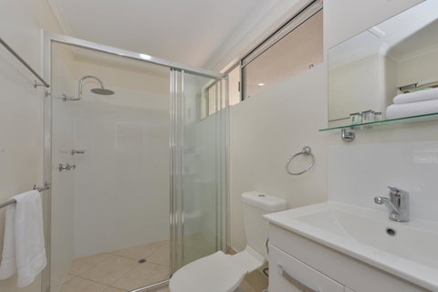 Lychee Tree Holiday Apartments - Accommodation QLD 28