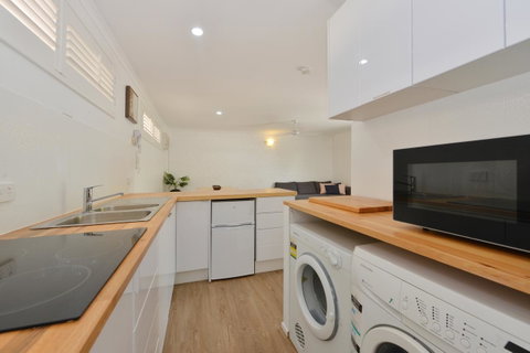 Lychee Tree Holiday Apartments - Accommodation QLD 27