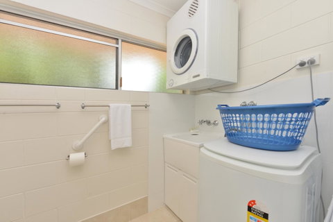 Lychee Tree Holiday Apartments - Accommodation QLD 10