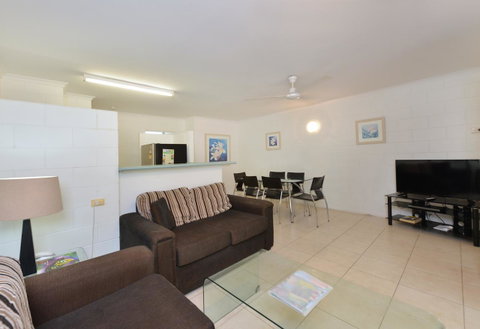 Lychee Tree Holiday Apartments - Accommodation QLD 4