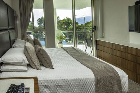 Waters Edge Apartment Cairns - Accommodation QLD 3