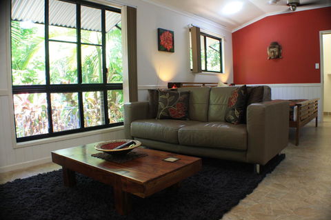 Boutique Bungalows - Accommodation QLD 34