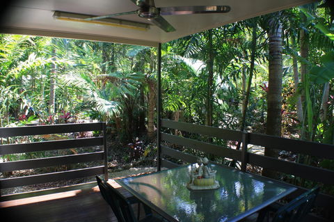 Boutique Bungalows - Accommodation QLD 26
