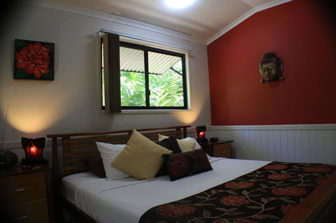 Boutique Bungalows - Accommodation QLD 31