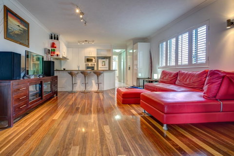 Currumbin Sands On The Beach - Accommodation QLD 20