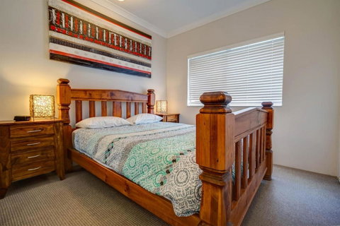 Currumbin Sands On The Beach - Accommodation QLD 32