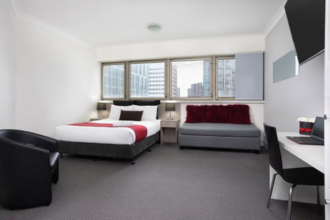George Williams Hotel - Accommodation QLD 4