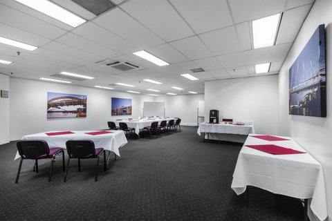George Williams Hotel - Accommodation QLD 40