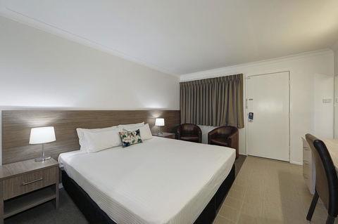 Smart Motels Bert Hinkler - Accommodation QLD 23