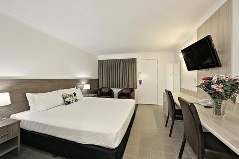 Smart Motels Bert Hinkler - Accommodation QLD 22