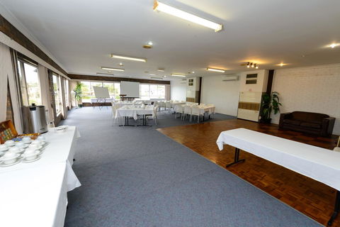 Smart Motels Bert Hinkler - Accommodation QLD 37