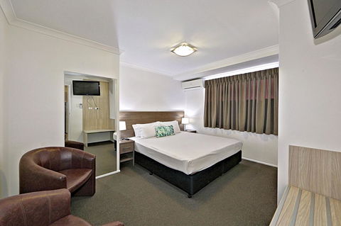 Smart Motels Bert Hinkler - Accommodation QLD 26