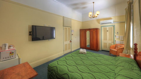 The Park Motel - Accommodation QLD 23