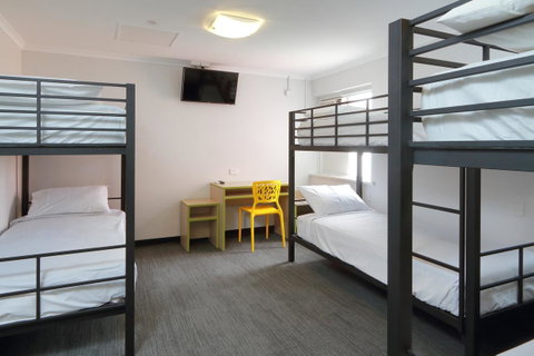 Palm Beach Hotel - Accommodation QLD 19