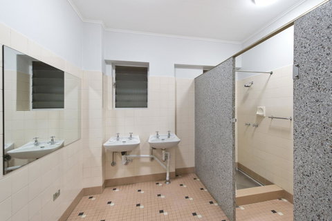 Palm Beach Hotel - Accommodation QLD 25