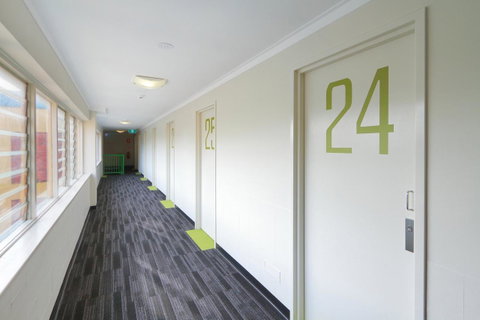 Palm Beach Hotel - Accommodation QLD 29