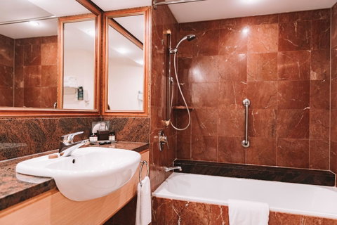 Pullman Cairns International - Accommodation QLD 17