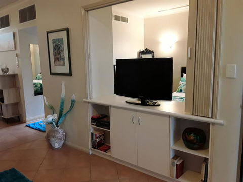 Jackies Holiday Apartment - Accommodation QLD 20