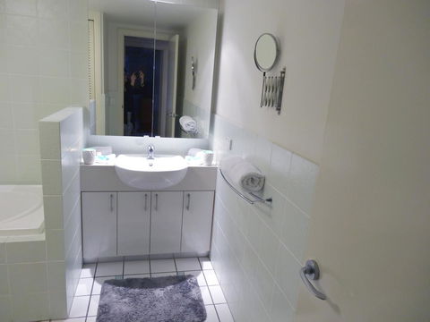 Waterfront Resort Villa With Buggy - Accommodation QLD 13