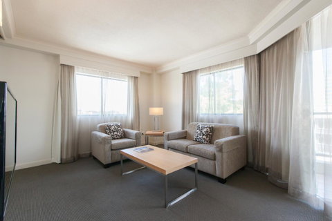 Central Cosmo Apartment Hotel - Accommodation QLD 14