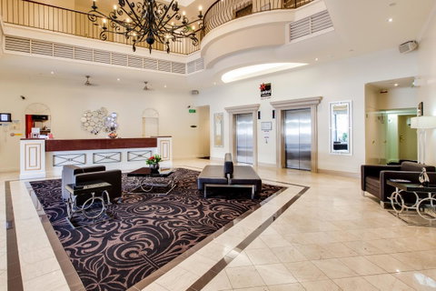 Central Cosmo Apartment Hotel - Accommodation QLD 3