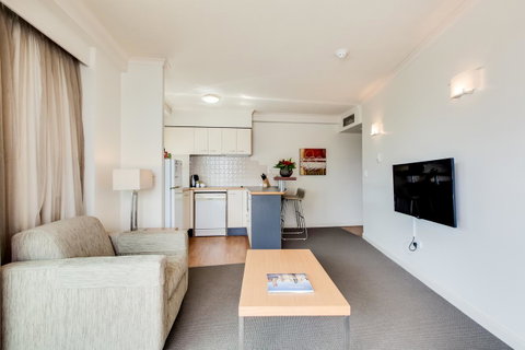 Central Cosmo Apartment Hotel - Accommodation QLD 30