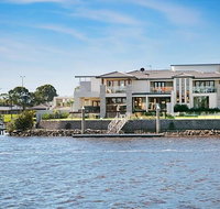 Riverfront Dream - Accommodation QLD