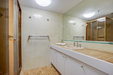 Gemini Court Holiday Apartments - Accommodation QLD 8