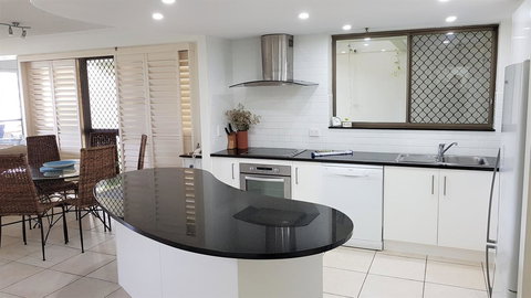 Gemini Court Holiday Apartments - Accommodation QLD 18