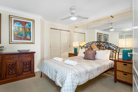 Gemini Court Holiday Apartments - Accommodation QLD 12