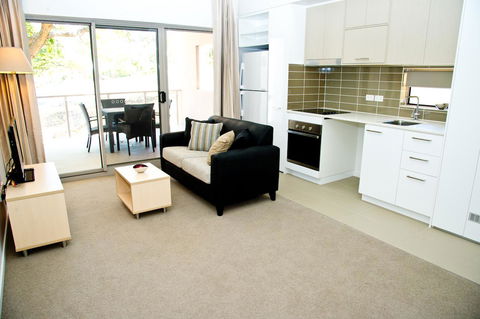 Jacana Apartments - Accommodation QLD 5