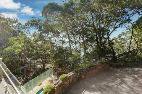 Little Cove Court - Accommodation QLD 0