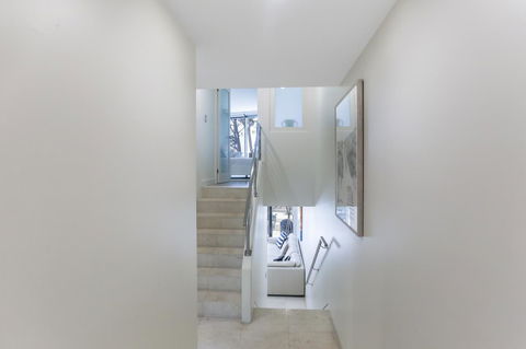 Little Cove Court - Accommodation QLD 14